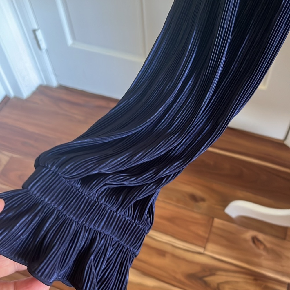 Pleated top - Picture 3 of 9